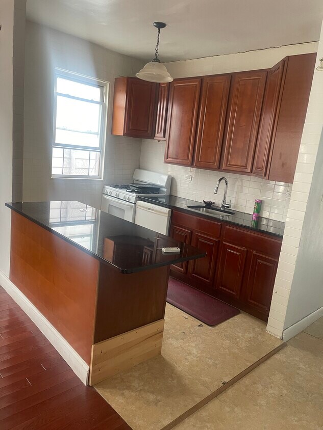 Primary Photo - 146 Kenilworth Pl