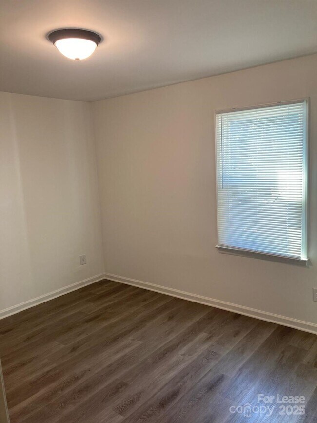 Building Photo - 1107 Keswick Pl