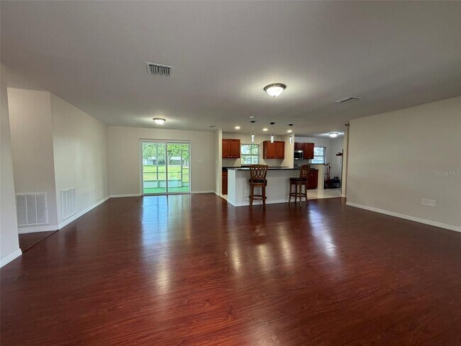 Foto del edificio - 4093 Drance St