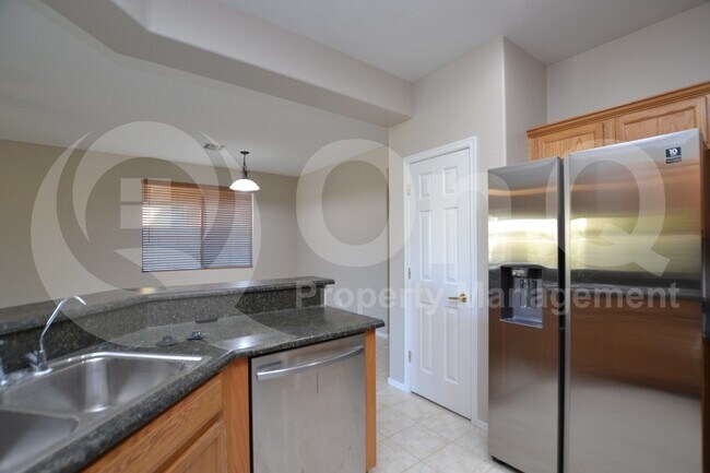 Foto del edificio - 39810 N River Bend Rd