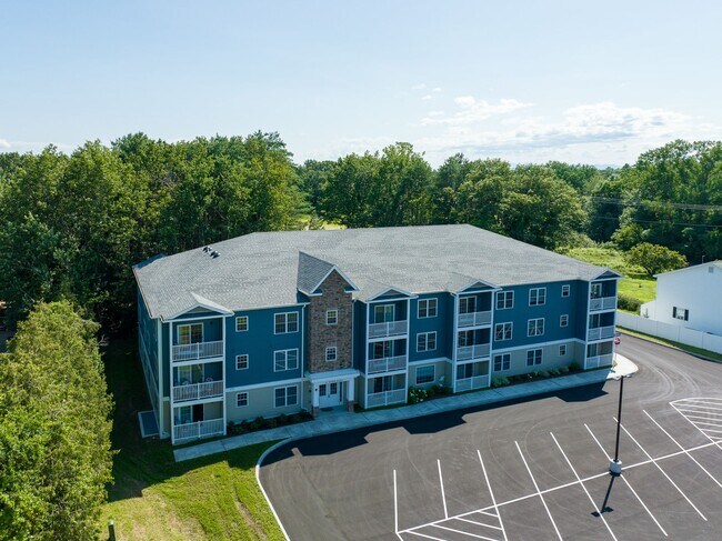 Foto del edificio - 1 bed, 1 bath independent senior living (55+ years of age) heat, hot water, & electricity include...