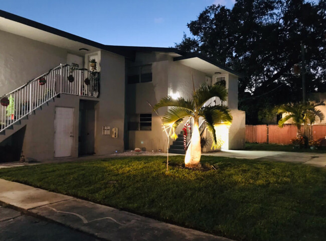Foto del edificio - 3741 SW 60th Ave