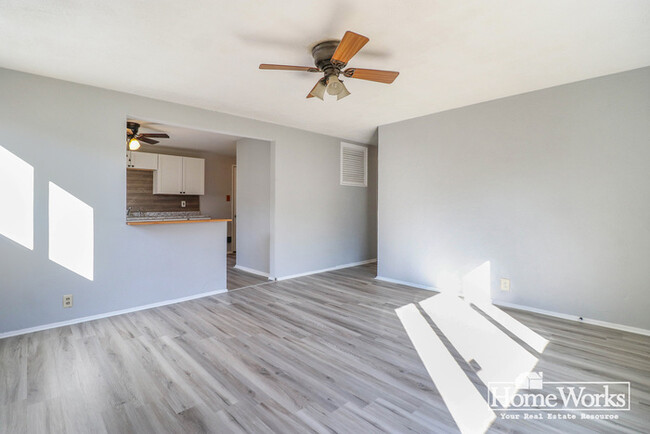 Foto del edificio - Presented by HomeWorks Management
