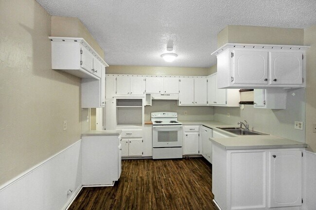 Building Photo - Great 3 bed, 2 bath, 2 car in Edmond