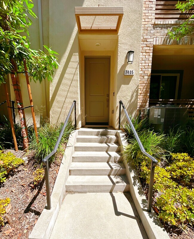 Foto del edificio - 7405 Palazzo Pl