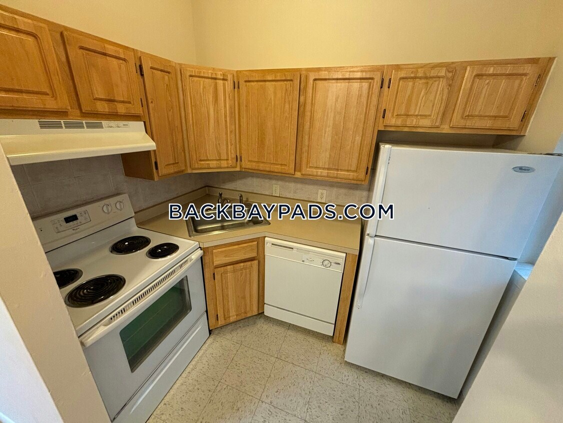 277 Marlborough St. Room for Rent in Boston, MA