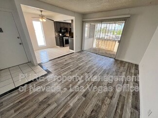 Building Photo - 1405 E Vegas Valley Dr