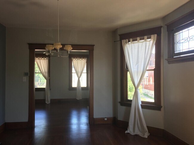 Foto del edificio - 1401 Chase Ave