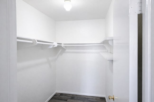 Building Photo - 2920 Briarwood Rd