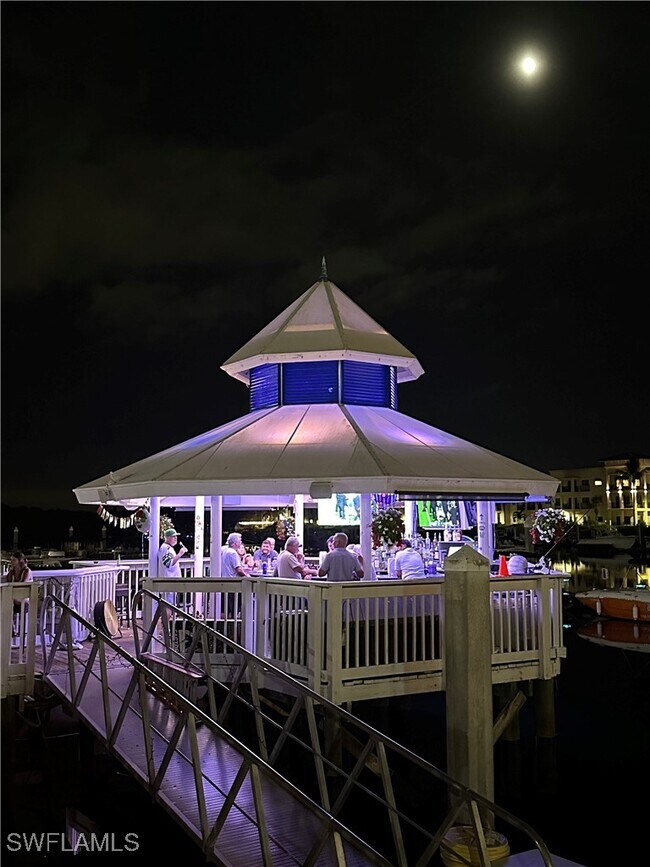 Foto del edificio - 410 Bayfront Pl