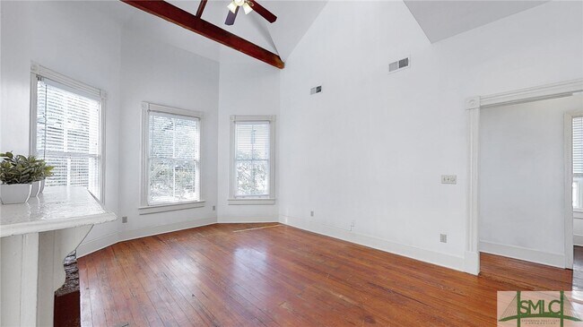 Foto del edificio - 102 E 31st St