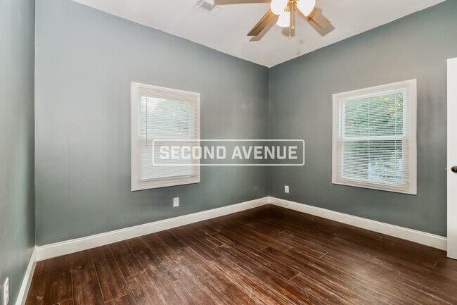 Building Photo - 312 W Kenton ST