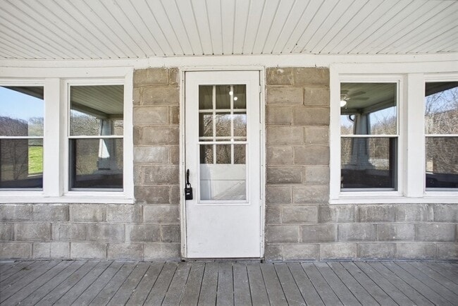 Building Photo - 11494 New Garden Rd