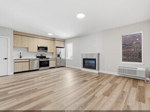 Building Photo - 304 61st St