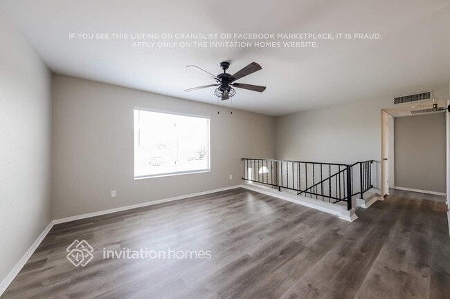 Building Photo - 3807 W Columbine Dr