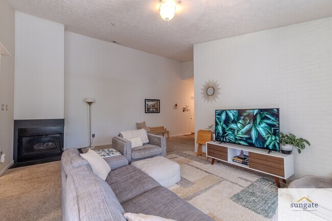 Foto del edificio - 8265 Poplar Mill Rd