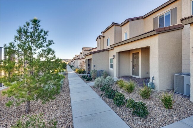 Foto del edificio - 6176 Rathbone St