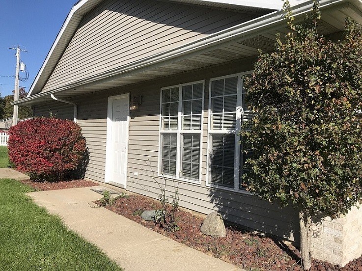 1978 Laura Ln, Chesterton, IN 46304 Condo for Rent in Chesterton, IN