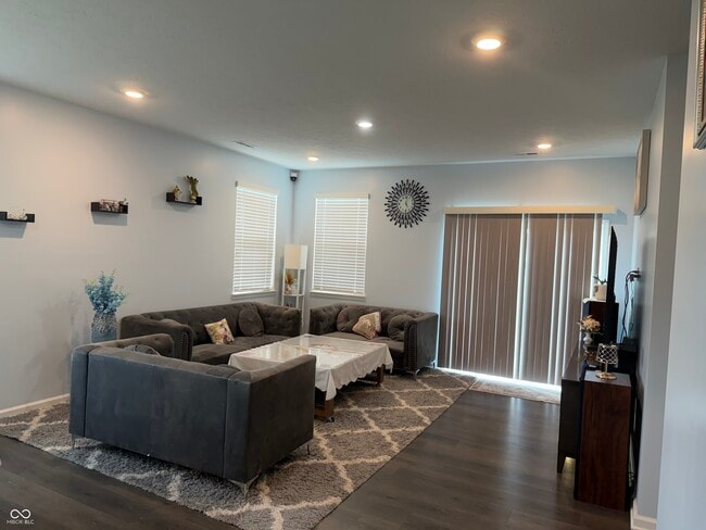 Foto del edificio - 860 Saddlebrook Farms Blvd