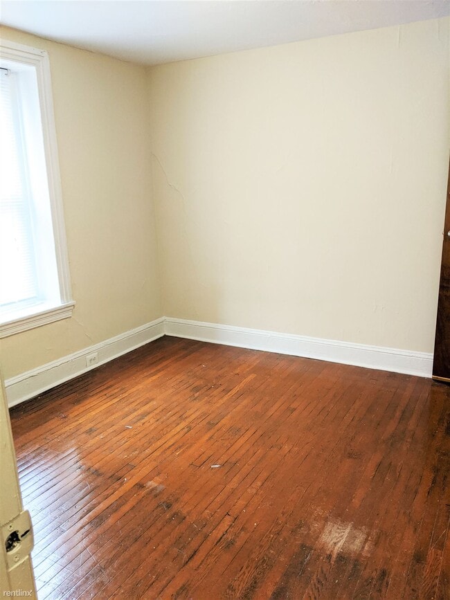 Building Photo - 1 br, 1 bath Apartment - 413 S 40th St