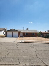 Building Photo - 3012 Roy Pace Dr