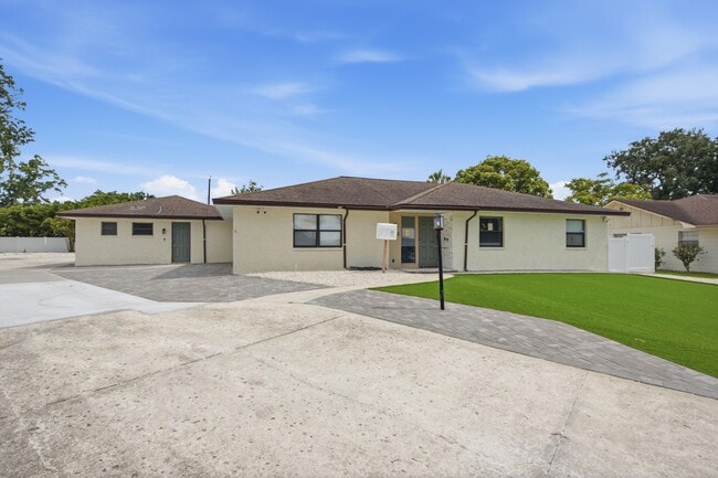 Foto del edificio - 1433 Ellison Ln