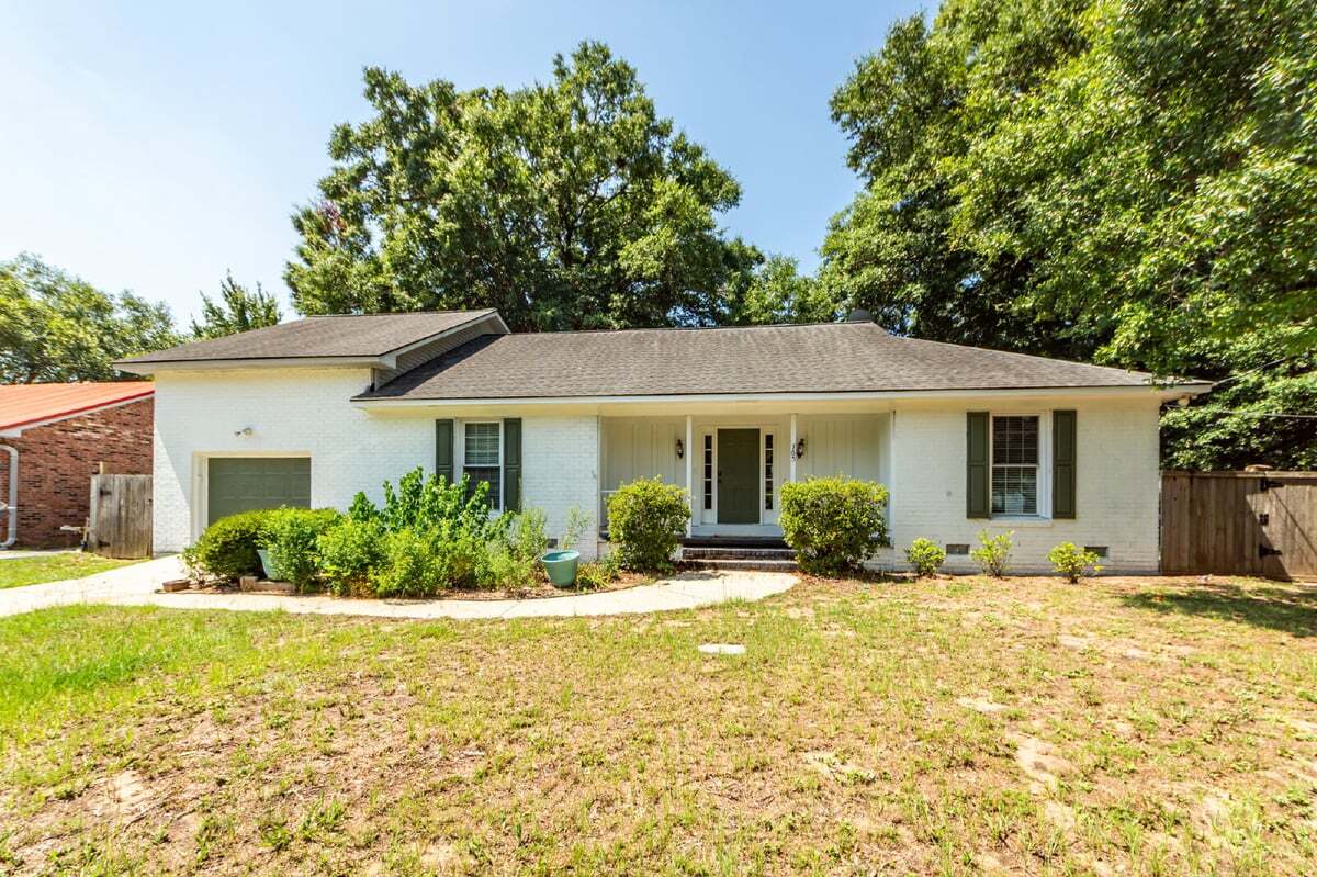 Photo - 765 Leafwood Road