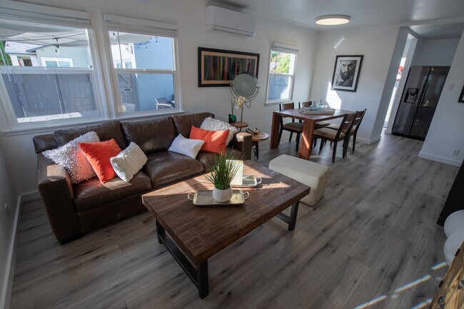 Listo para Internet - 923 N Avenue 56