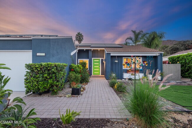 Building Photo - 3141 Saddleback Ct