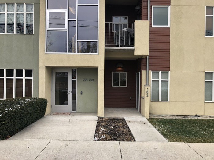 Primary Photo - Great Downtown Boise 2 bedroom Condo!
