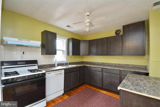 Foto del edificio - 5544 Waterloo Rd