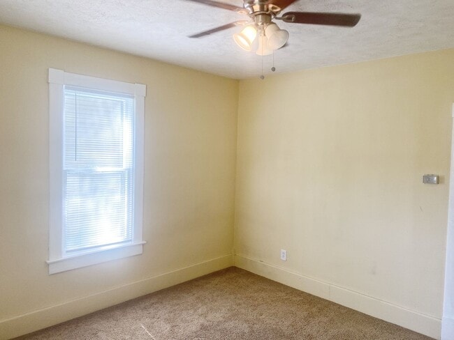 Building Photo - Italian Estates Property Management