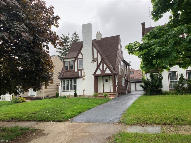 Building Photo - 3627 Lindholm Rd