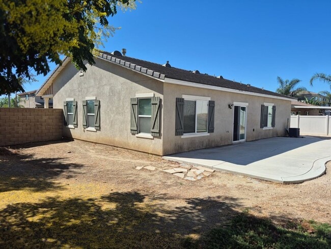 Foto del edificio - 31994 Rouge Ln