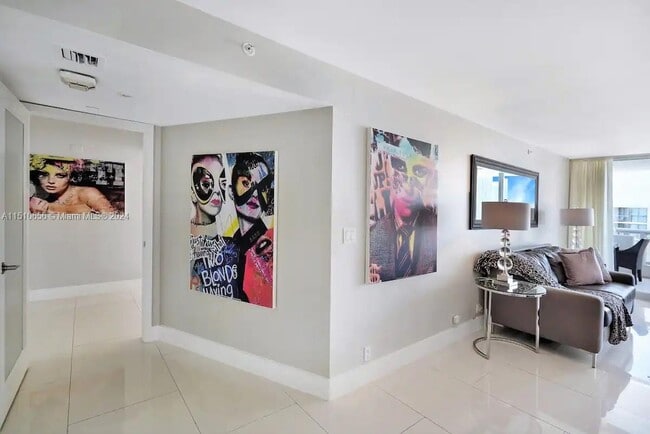 Photo - 1717 S Bayshore Dr Apartment
