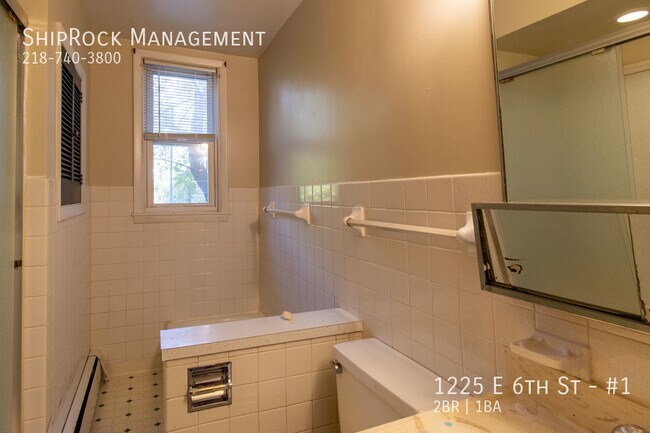 Foto del edificio - 1225 E 6th St