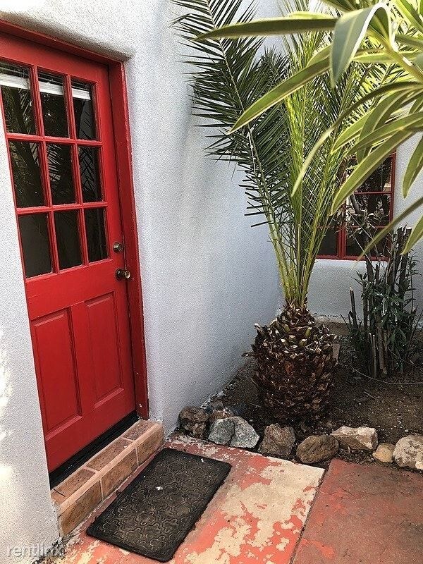 Foto principal - 830 N Campbell Ave