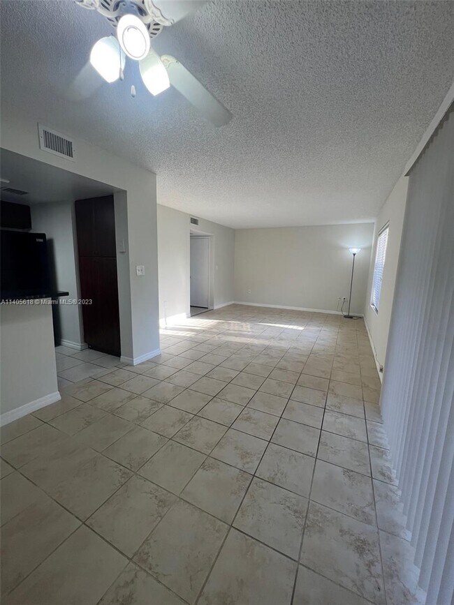 Building Photo - 3233 Coral Lake Way