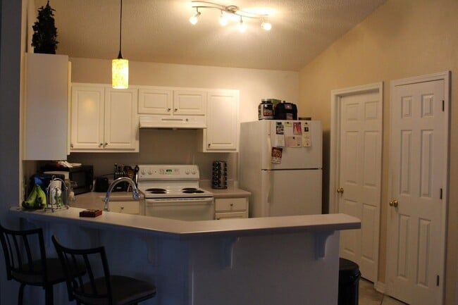 Foto del edificio - 4 Bedroom in Waterfront Subdivision!