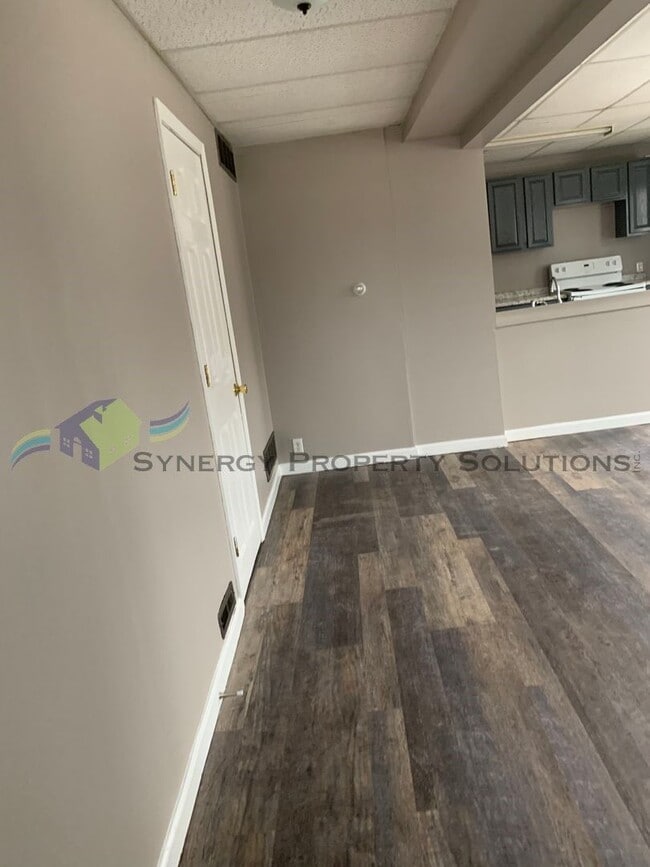 Building Photo - Madison Rental