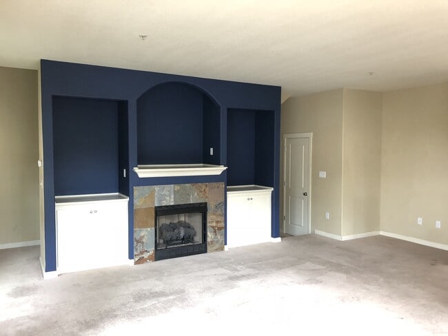 Building Photo - Modern Townhome Near Elmonica MAX – Minutes to Nike, Costco & Dining