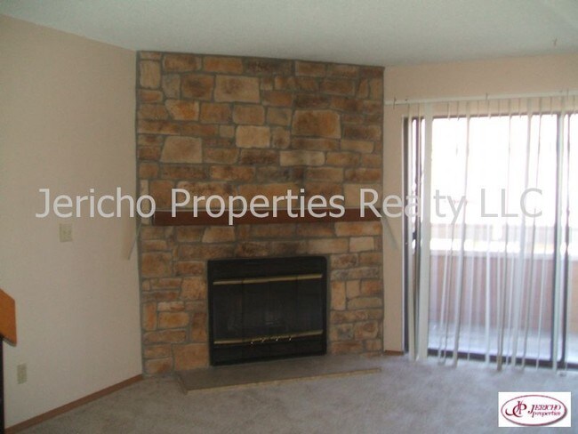 Foto del edificio - 8745 W Cornell Ave