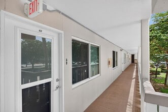 Building Photo - 3205 Portofino Point