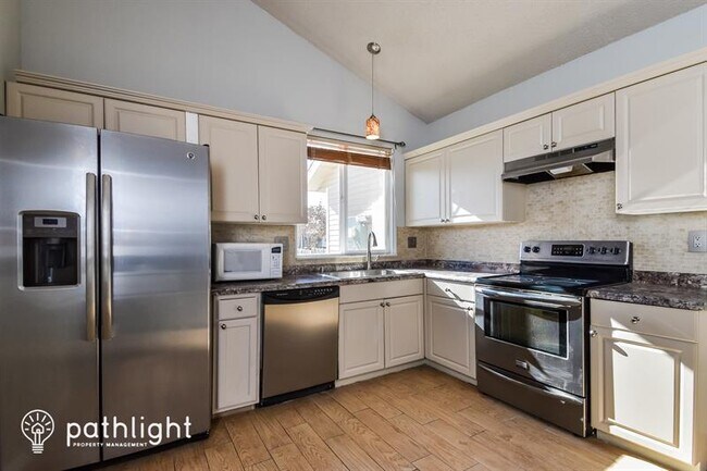 Foto del edificio - 4516 Harwood Road