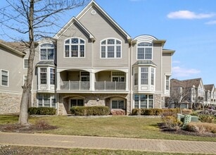 Building Photo - 103 Crown Ct