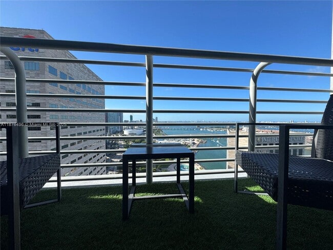 Building Photo - 325 S Biscayne Blvd