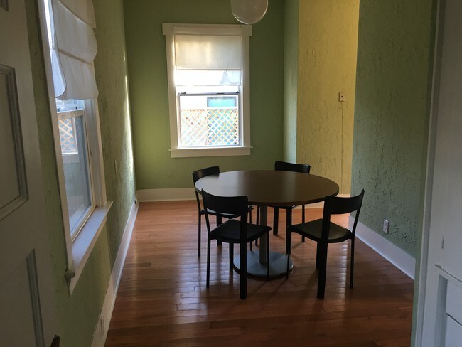 Building Photo - 1902 Tenth Street