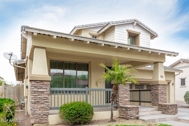 Building Photo - 15144 W Windrose Dr