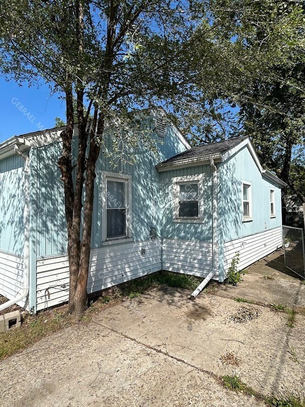 Building Photo - 1453 Carman St