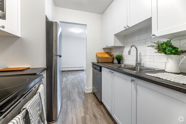 2 chambres, 1 salle de bain - Cuisine - 520-560 Mornington Avenue